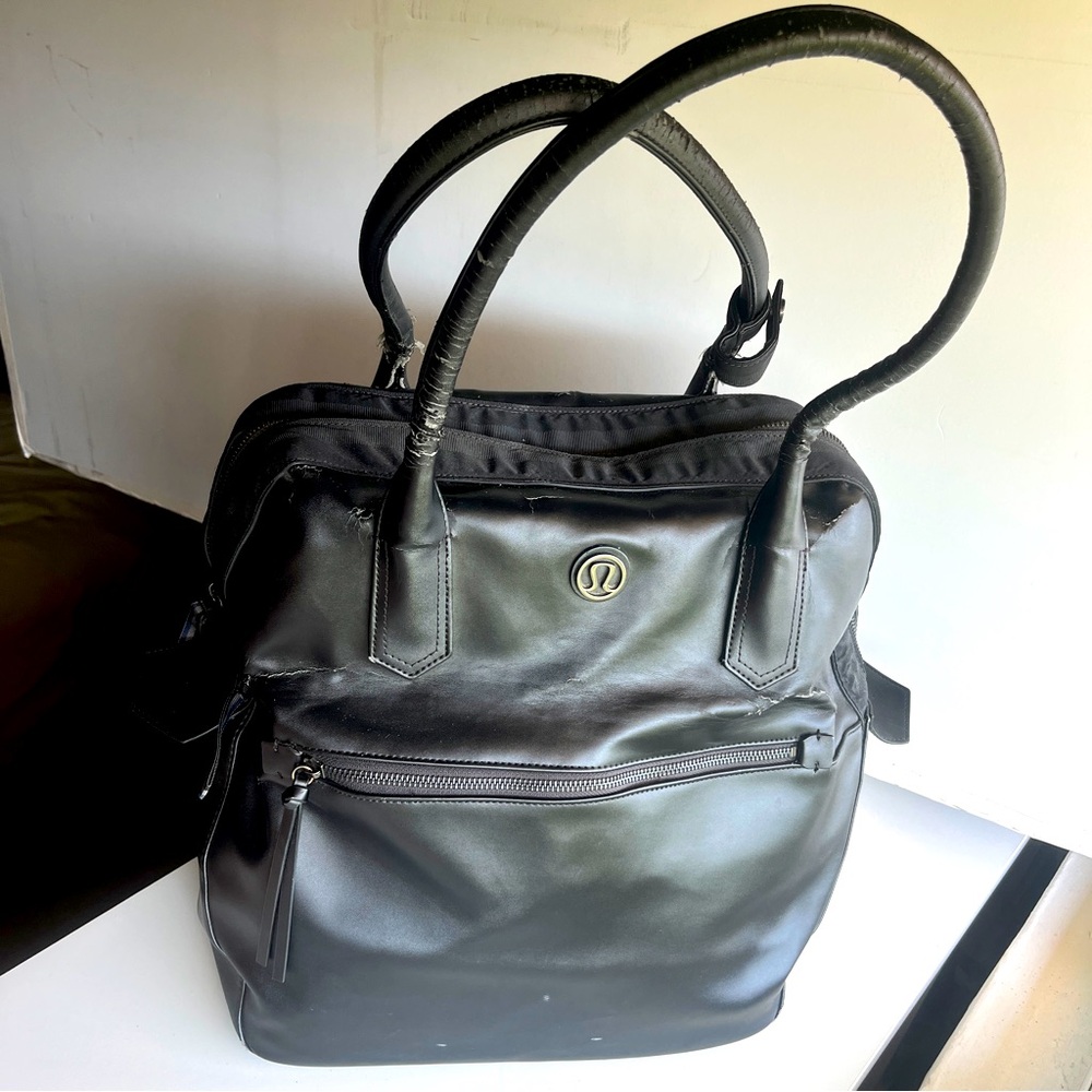Lululemon leather gym / weekend bag - as is, price firm